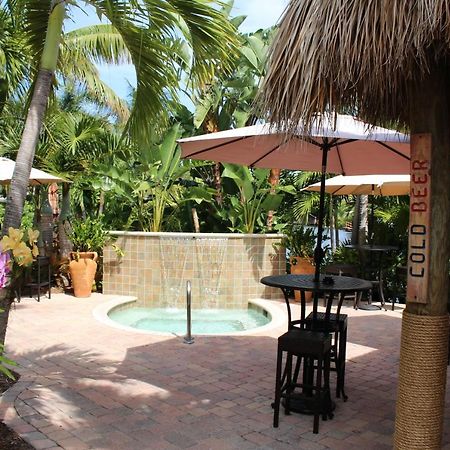 The Cabanas Guesthouse & Spa - Gay Resort Catering To Gay Men Fort Lauderdale Exterior photo