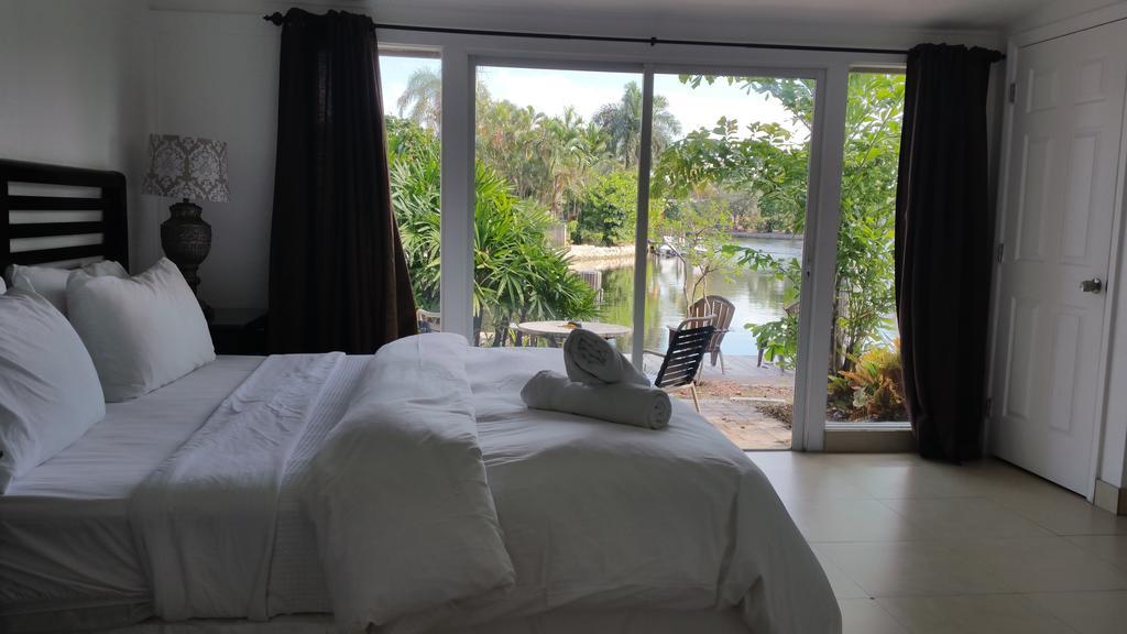 The Cabanas Guesthouse & Spa - Gay Resort Catering To Gay Men Fort Lauderdale Room photo