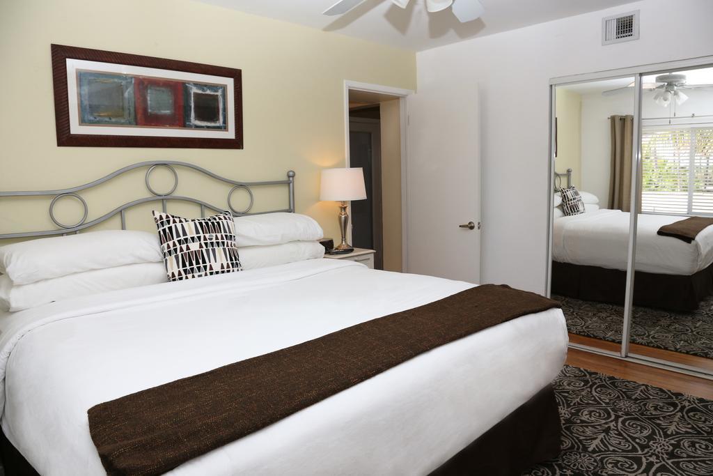 The Cabanas Guesthouse & Spa - Gay Resort Catering To Gay Men Fort Lauderdale Exterior photo