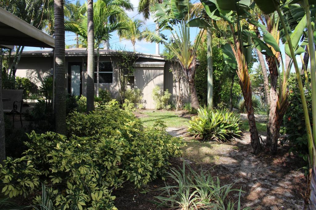The Cabanas Guesthouse & Spa - Gay Resort Catering To Gay Men Fort Lauderdale Exterior photo