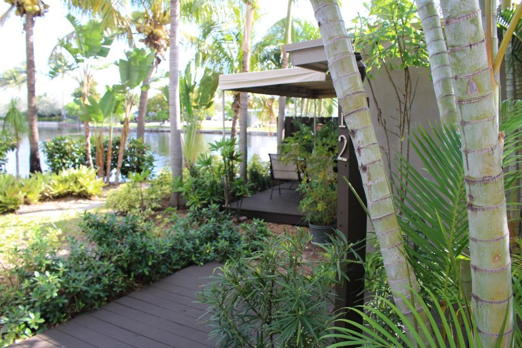 The Cabanas Guesthouse & Spa - Gay Resort Catering To Gay Men Fort Lauderdale Exterior photo