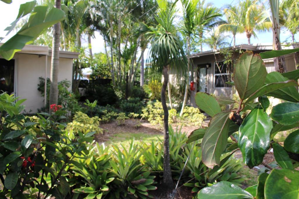 The Cabanas Guesthouse & Spa - Gay Resort Catering To Gay Men Fort Lauderdale Exterior photo