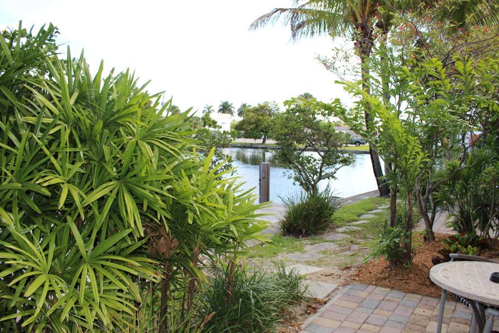 The Cabanas Guesthouse & Spa - Gay Resort Catering To Gay Men Fort Lauderdale Exterior photo