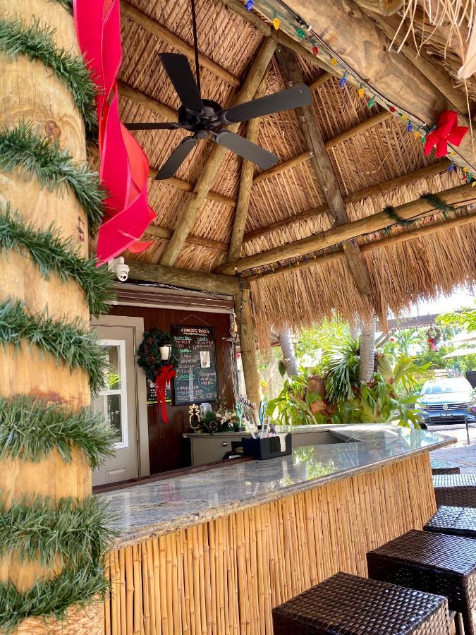 The Cabanas Guesthouse & Spa - Gay Resort Catering To Gay Men Fort Lauderdale Exterior photo